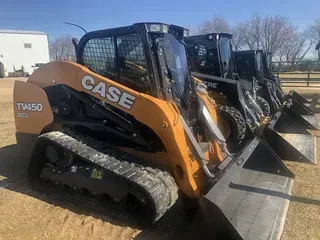 2019 CASE TV450