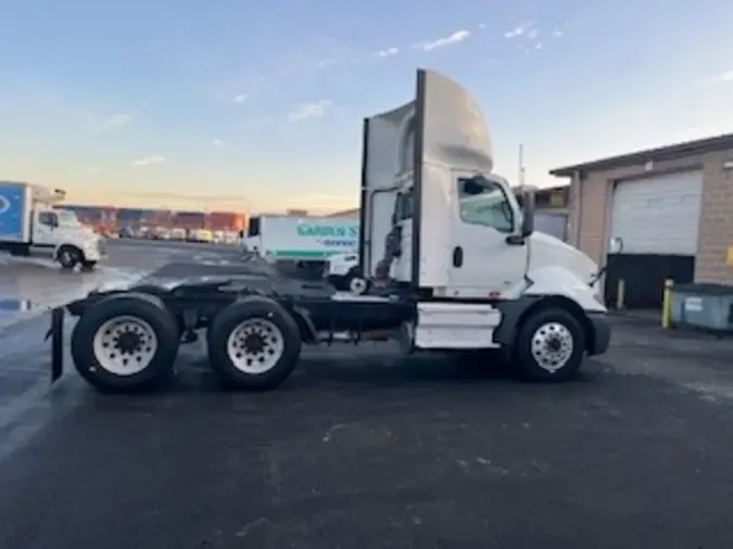 2019 NAVISTAR INTERNATIONAL RH613 DAYCAB T/A