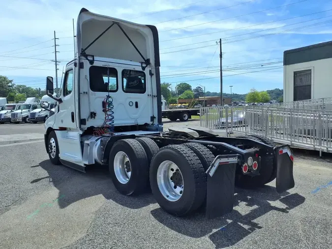 2023 FREIGHTLINER/MERCEDES NEW CASCADIA PX126648b84b28fdf3b8292e6eedb56e38c8604