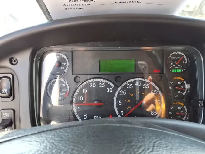 2018 FREIGHTLINER M2 106