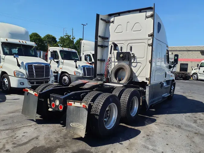 2019 FREIGHTLINER/MERCEDES CASCADIA 125