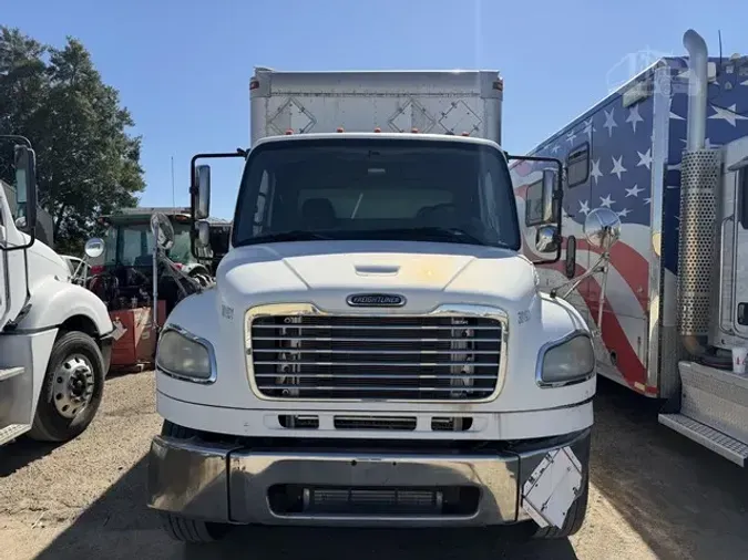 2008 FREIGHTLINER BUSINESS CLASS M2 106