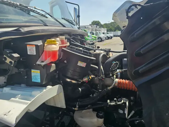 2020 FREIGHTLINER M2 106