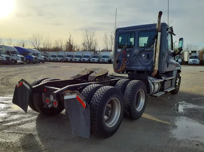 2018 FREIGHTLINER/MERCEDES CASCADIA 125