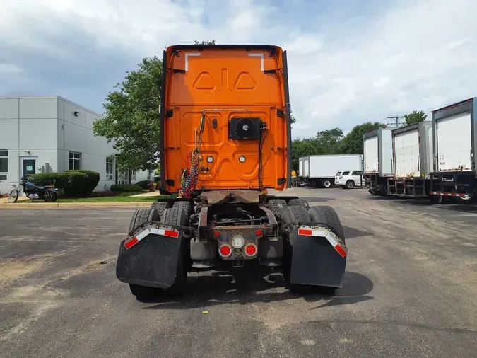 2019 FREIGHTLINER NEW CASCADIA PX12664