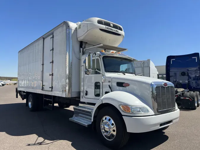 2018 Peterbilt 337