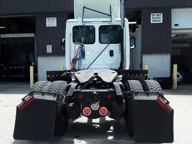 2017 FREIGHTLINER CASCADIA 125
