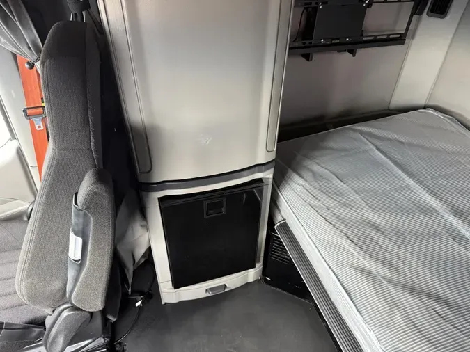 2021 Peterbilt 5798b998f188edf26b10c9c0ee6b66709af