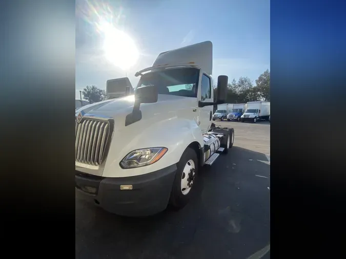 2019 NAVISTAR INTERNATIONAL LT625 DAYCAB T/A