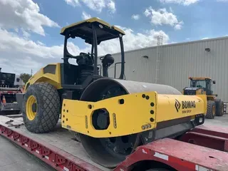 2019 Bomag BW211D-5