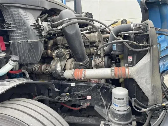 2022 FREIGHTLINER CA126