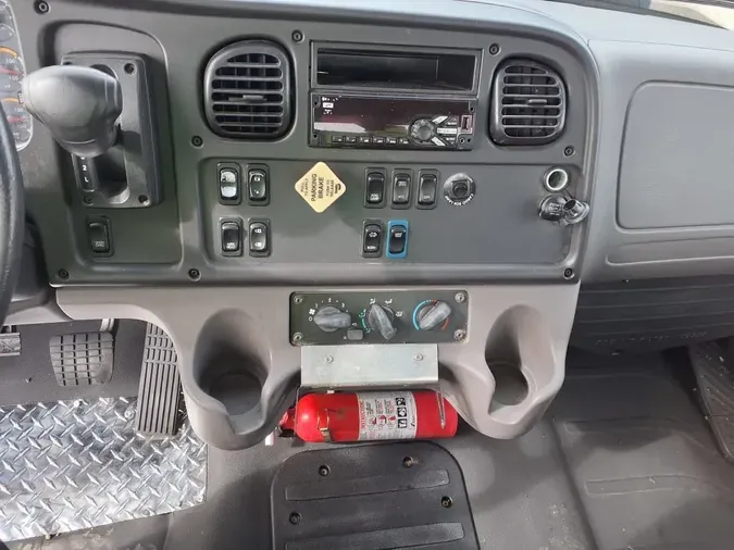 2019 FREIGHTLINER/MERCEDES M2 106