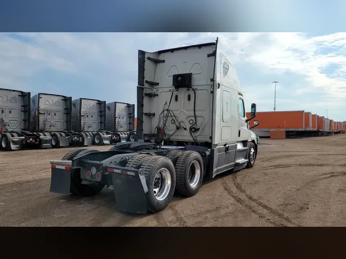 2020 Freightliner Cascadia