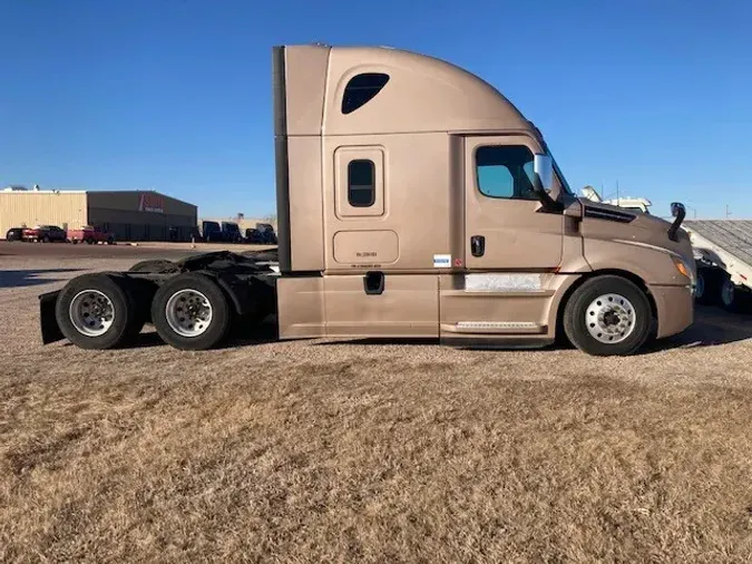 2020 Freightliner Cascadia