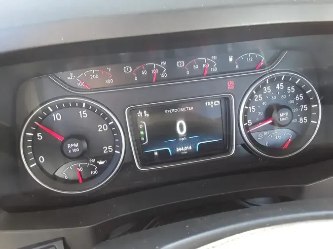 2019 NAVISTAR INTERNATIONAL LT625 DAYCAB T/A