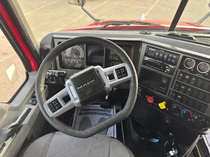 2019 MACK ANTHEM