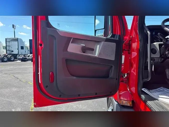 2021 FREIGHTLINER CA126