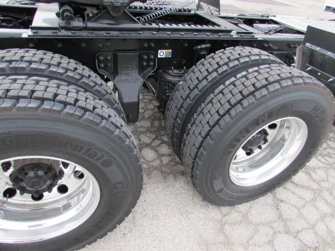 2026 Kenworth T8808ba9c9314decf3ad9ee6ec4e57cdd85f