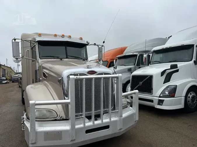2009 PETERBILT 386