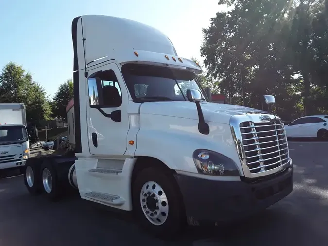 2019 FREIGHTLINER/MERCEDES CASCADIA 1258bb635cd6f907c5f23a4e60e63cb45e8