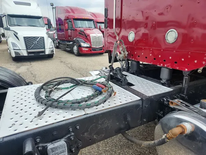 2018 FREIGHTLINER Coronado SD122