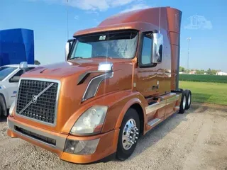 2013 VOLVO VNL64T630