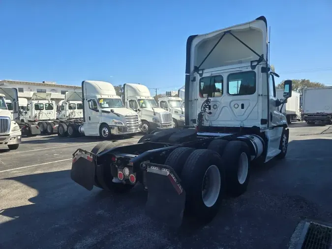 2019 FREIGHTLINER/MERCEDES CASCADIA 1258bc035e5210de483b0cb2e4ef6ebfba6