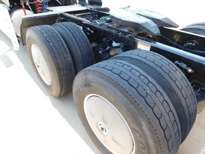 2020 Freightliner New Cascadia 126