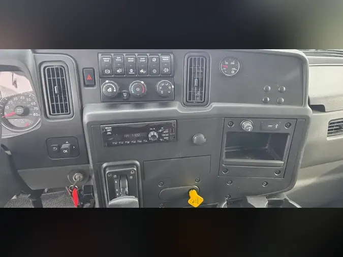 2020 NAVISTAR INTERNATIONAL MV607 (4X2)