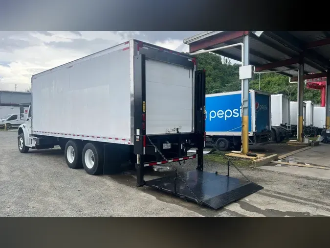 2016 FREIGHTLINER M2 106