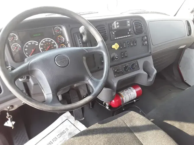 2022 FREIGHTLINER/MERCEDES M2 1068bcb1b9a63686a27e3eea778a58322c8
