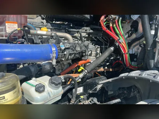 2022 Freightliner Cascadia 126