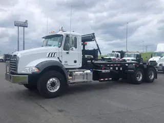 2022 Mack GR64BTX M384