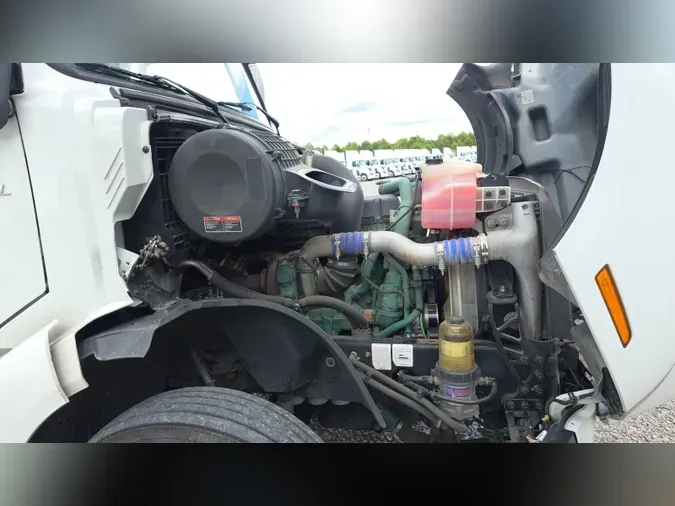 2018 Volvo VNL300