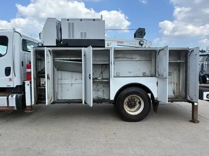 2015 FREIGHTLINER BUSINESS CLASS M2 106