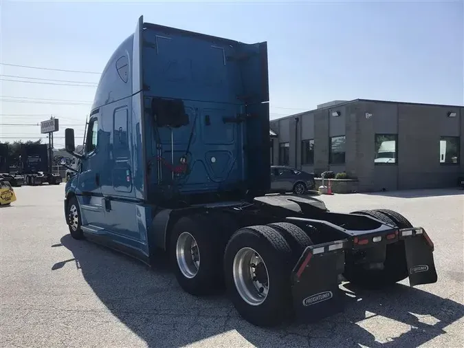 2020 FREIGHTLINER CA126