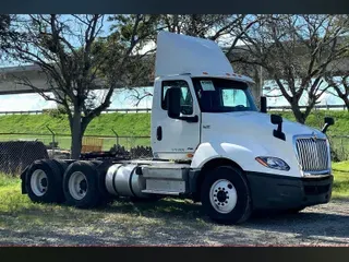 2019 INT LT625 6x4