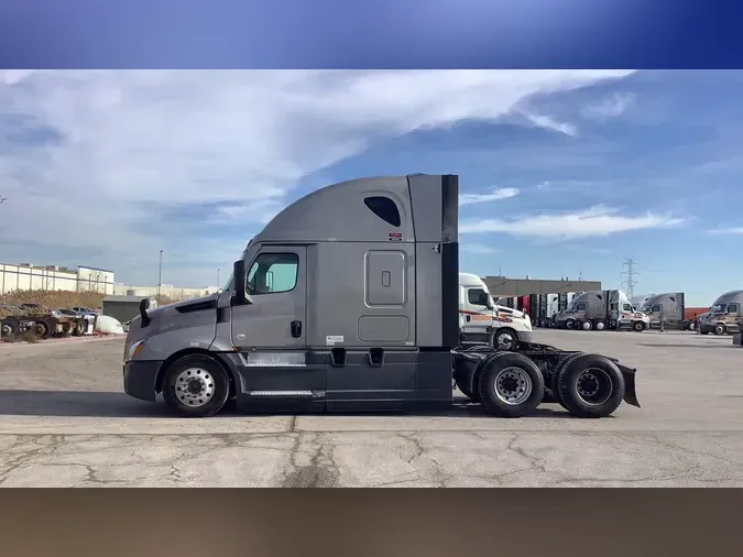 2023 Freightliner Cascadia