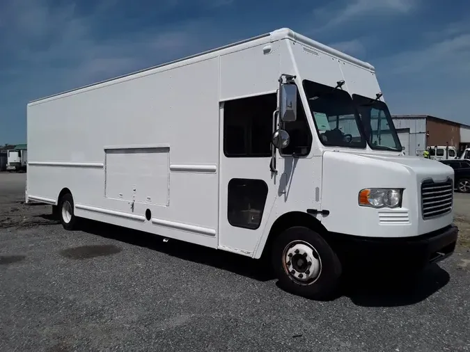 2017 FRTLR CUSTOM CHASSIS CORP MT55
