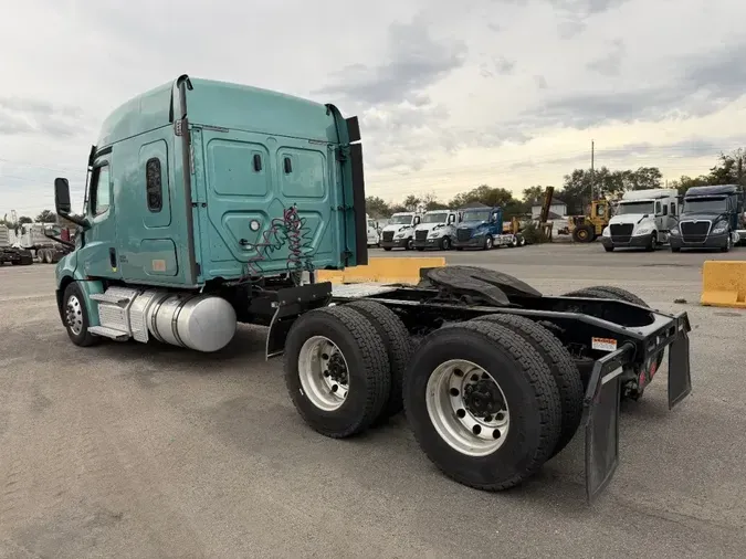 2020 FREIGHTLINER Cascadia 1268bd53a0ba9ba2630d5dcae45fdd1475d
