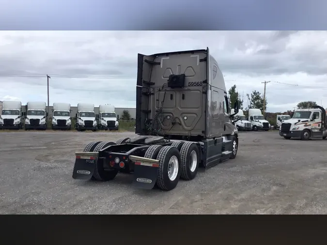 2023 Freightliner Cascadia 126
