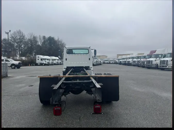 2020 FREIGHTLINER/MERCEDES M2 106