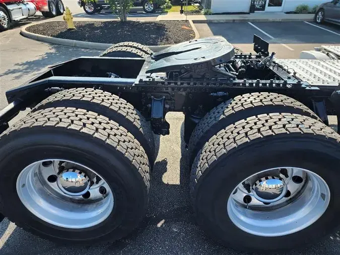 2021 MACK AN64T