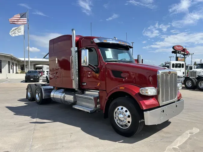 2021 Peterbilt 567