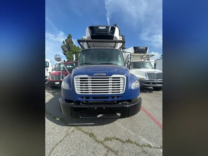 2018 FREIGHTLINER M2 106