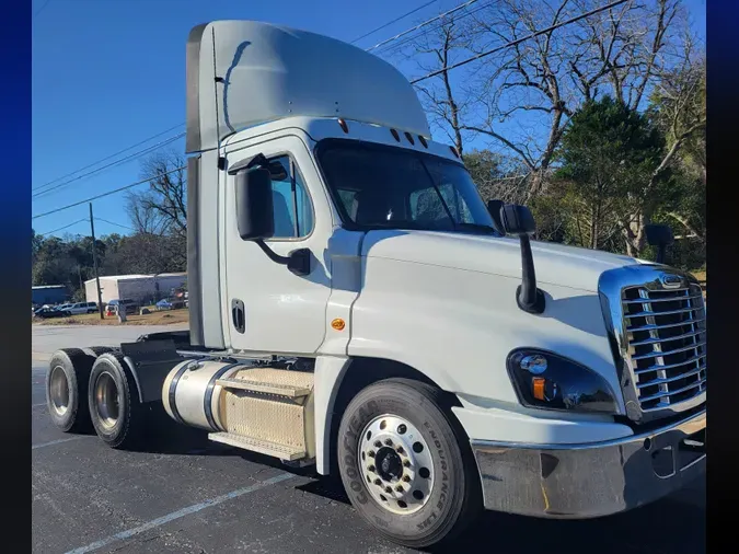 2019 FREIGHTLINER/MERCEDES CASCADIA 125