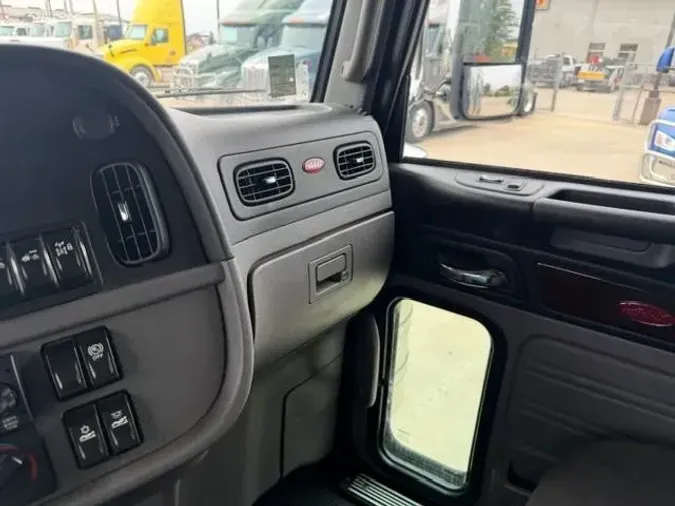 2022 Peterbilt 3898be523356b32c153cedfb8c4b62d02f2