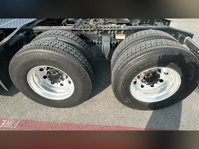 2022 Freightliner Cascadia 126
