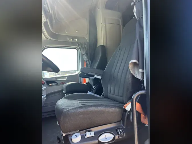 2021 Peterbilt 579