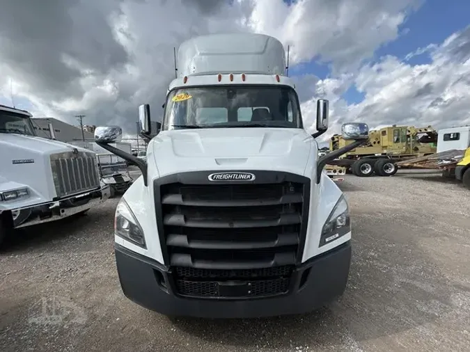 2020 FREIGHTLINER CASCADIA 126